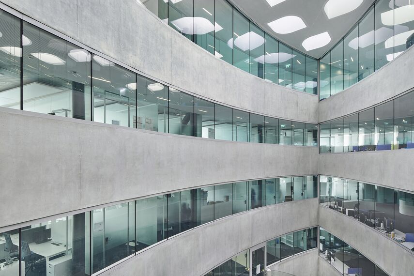 fuego light Puertas and fuego light Ventanas - Maison de la Paix, Ginebra located in Geneva, Suiza