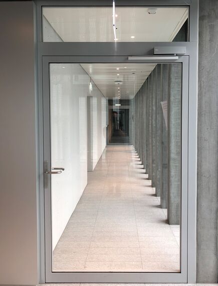 thermfix vario Fachadas, fuego light Puertas, unico Puertas and presto 50 Puertas - The Circle, Zurich located in Zürich, Suiza