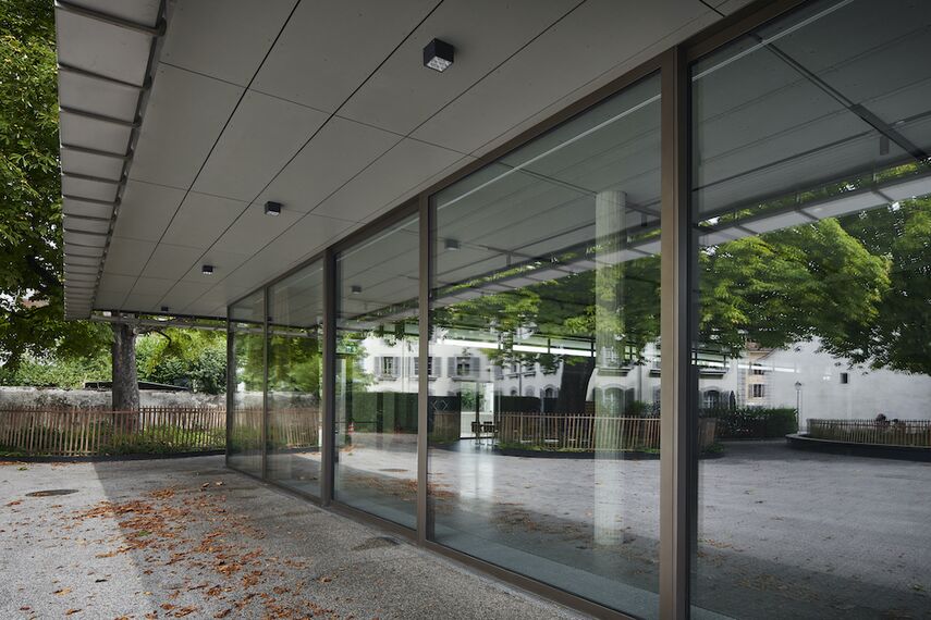 unico Ventanas, unico Puertas, fuego light Puertas, fuego light Ventanas, presto 50 Ventanas and presto 50 Puertas - Théâtre de Carouge and Salle des Fêtes located in Carouge, Suiza