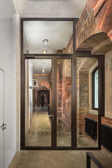 unico Ventanas, unico Puertas, presto 50 Puertas and fuego light Puertas - Trinitatiskirche, Dresden located in Dresden, Alemania