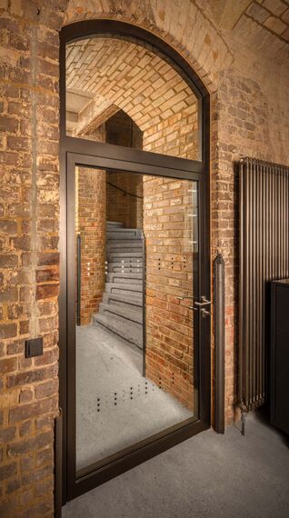 unico Ventanas, unico Puertas, presto 50 Puertas and fuego light Puertas - Trinitatiskirche, Dresden located in Dresden, Alemania