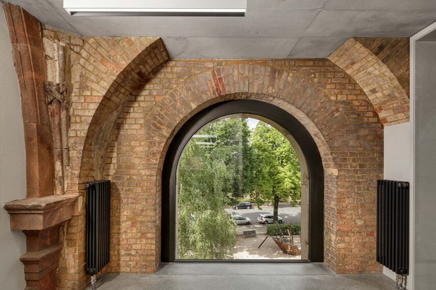 unico Ventanas, unico Puertas, presto 50 Puertas and fuego light Puertas - Trinitatiskirche, Dresden located in Dresden, Alemania