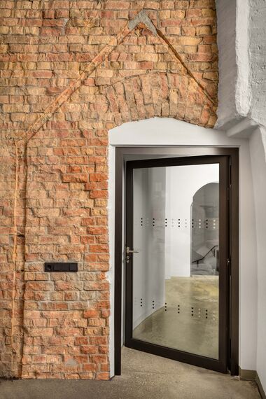 unico Ventanas, unico Puertas, presto 50 Puertas and fuego light Puertas - Trinitatiskirche, Dresden located in Dresden, Alemania