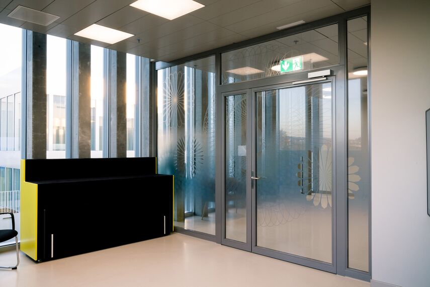 thermfix vario Fachadas, fuego light Puertas, unico Puertas and presto 50 Puertas - The Circle, Zurich located in Zürich, Suiza