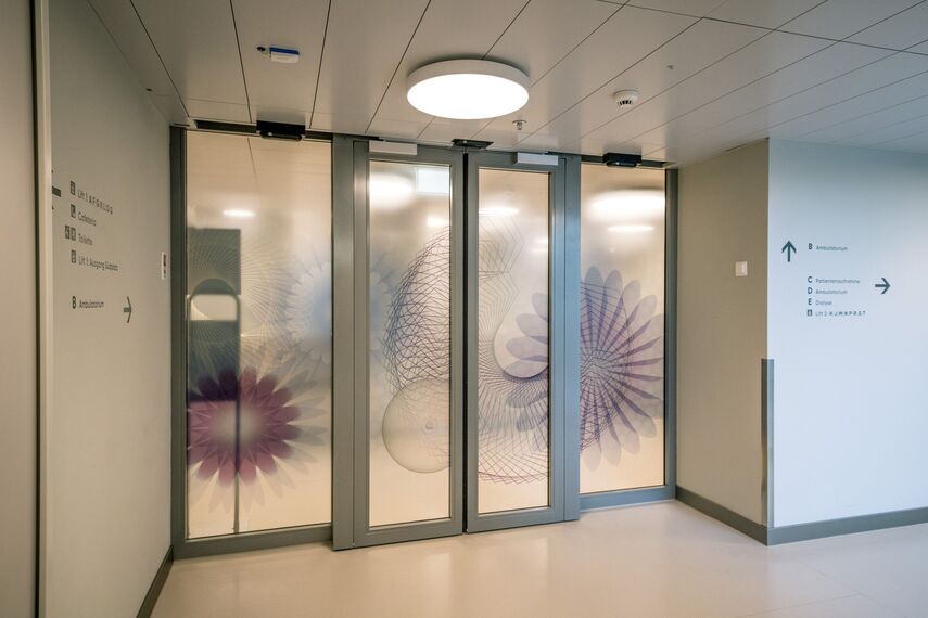 thermfix vario Fachadas, fuego light Puertas, unico Puertas and presto 50 Puertas - The Circle, Zurich located in Zürich, Suiza