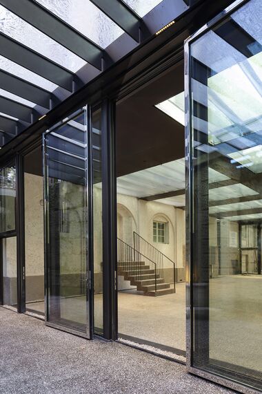 unico Puertas - Los nuevos vestíbulos del Mozarteum, Salzburgo located in Salzburg, Austria