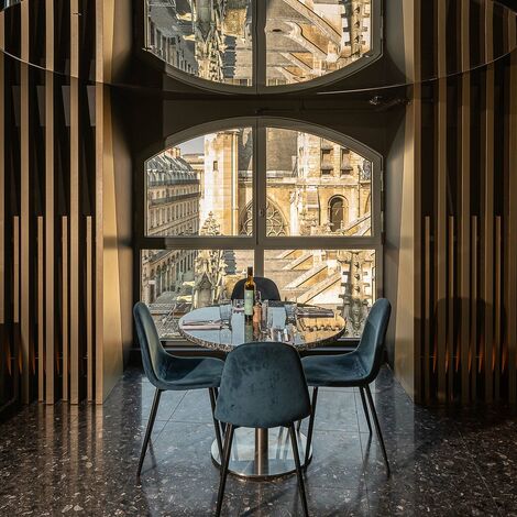 unico Ventanas, unico xs Ventanas and fuego light Puertas - La Samaritaine, Paris located in Paris, Francia