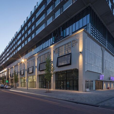 presto 50 Puertas, presto 50 Ventanas, unico xs Ventanas and thermfix vario Fachadas - Fenix I, Rotterdam located in Rotterdam, los Países Bajos