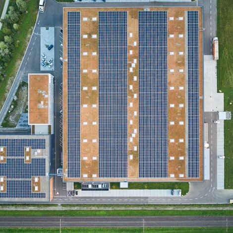 unico Ventanas, fuego light Puertas, thermfix vario Fachadas, unico Puertas, fuego light Sistemas de correderas, unico Sistemas de correderas and presto xs Puertas - Forster Campus, Romanshorn located in Romanshorn, Suiza