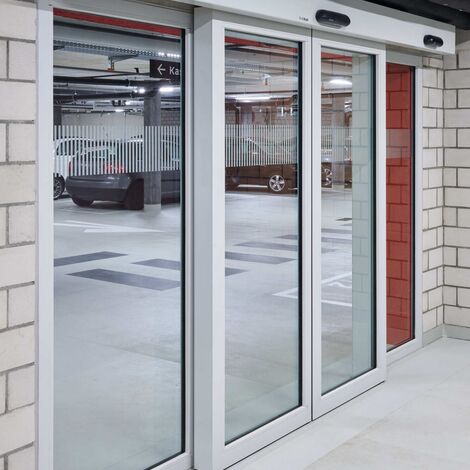 fuego light Sistemas de correderas, fuego light Puertas and unico Puertas - St. Galler Kantonalbank Hall located in St. Gallen, Suiza