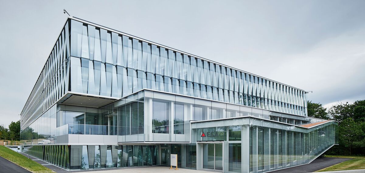 thermfix vario Fachadas, fuego light Puertas, fuego light Sistemas de correderas and unico Puertas - ECAvenir, Lausanne located in Lausanne, Suiza