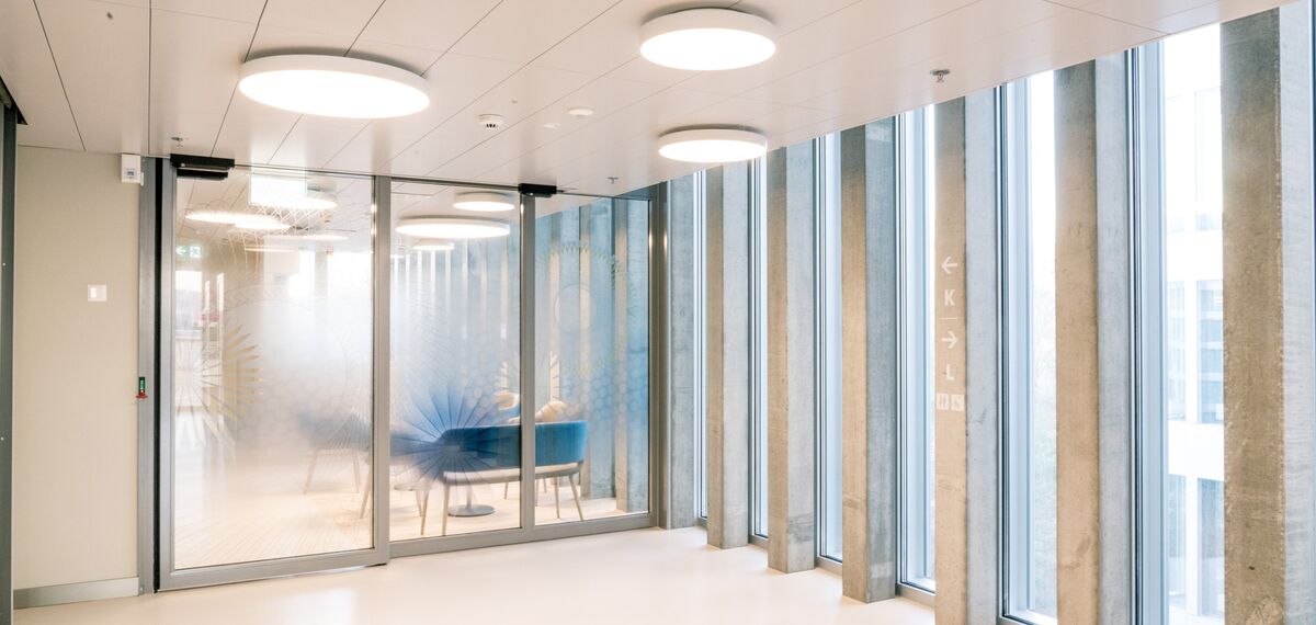 thermfix vario Fachadas, fuego light Puertas, unico Puertas and presto 50 Puertas - The Circle, Zurich located in Zürich, Suiza