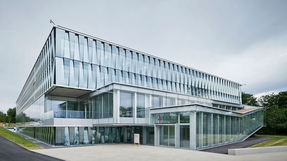 thermfix vario Fachadas, fuego light Puertas, fuego light Sistemas de correderas and unico Puertas - ECAvenir, Lausanne located in Lausanne, Suiza