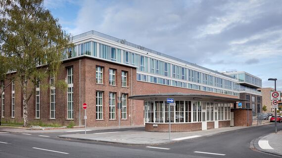 unico xs Ventanas and unico Ventanas - Clouth 104, Colonia located in Cologne, Alemania