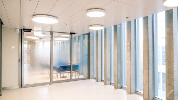 thermfix vario Fachadas, fuego light Puertas, unico Puertas and presto 50 Puertas - The Circle, Zurich located in Zürich, Suiza