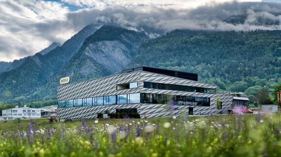 presto xs Puertas, presto 50 Puertas, unico Puertas and fuego light Puertas - Merkle Metallbau AG, Trimmis located in Trimmis, Suiza