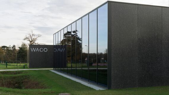 unico Puertas and thermfix light Fachadas - Museo Airborne, Sainte-Mère-Église